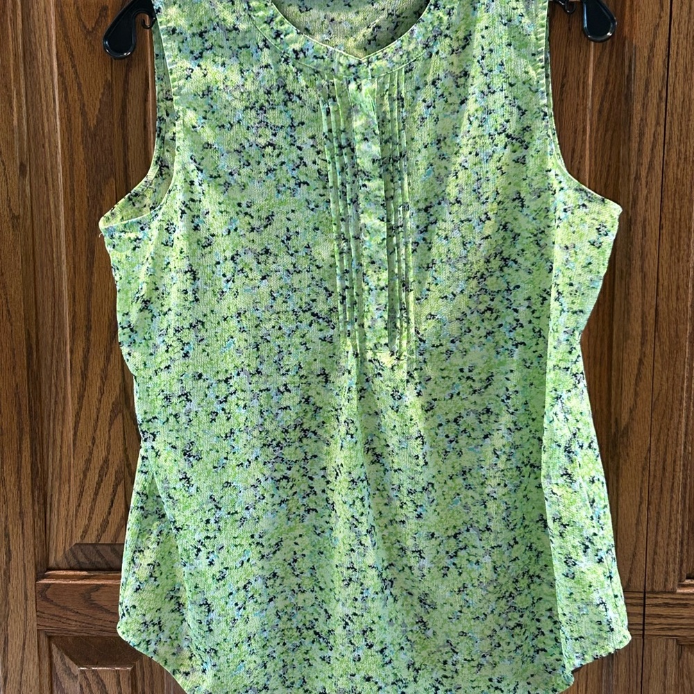 Liz Claiborne Vibrant Green and Black Blouse